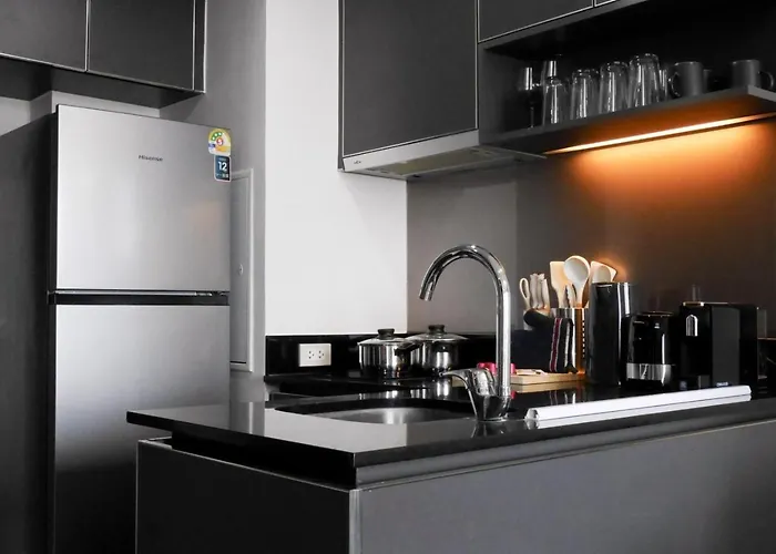 Apartment 100 To Bts L High-rise Unitl Iconsiam *