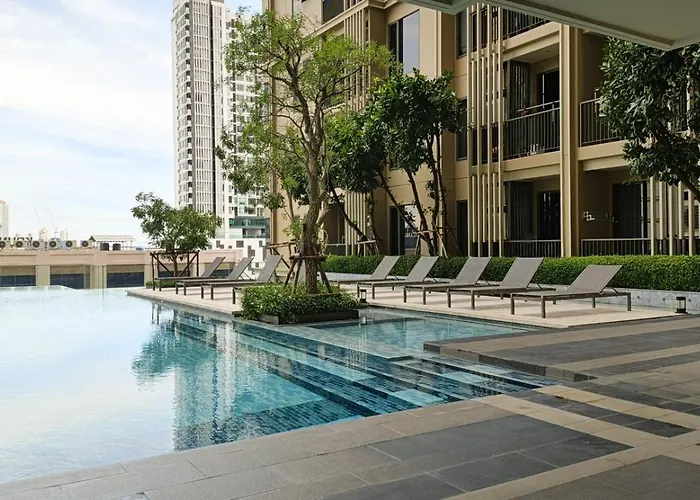 100 To Bts L High-rise Unitl Iconsiam Apartment Bangkok